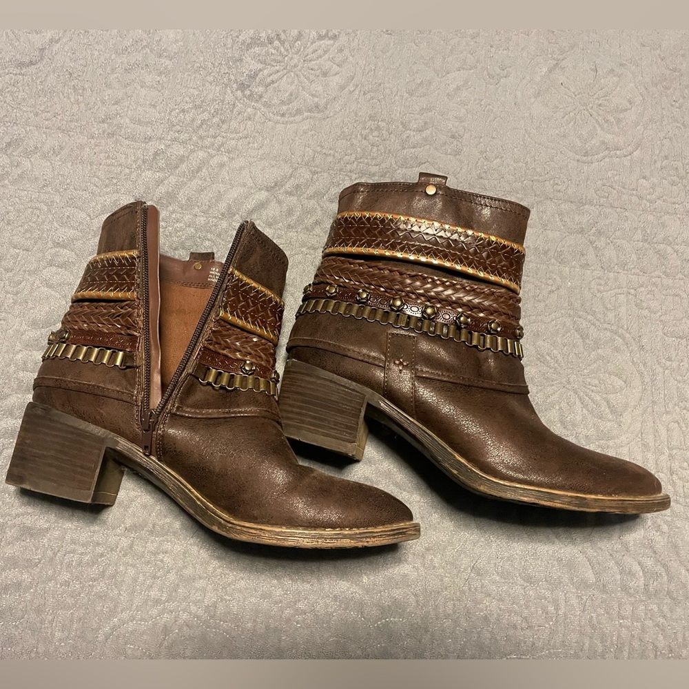 Brown Leather Boots with Decorative Straps